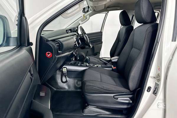 2019 Toyota HILUX WORKMATE (4x4) GUN125R MY19 4X4