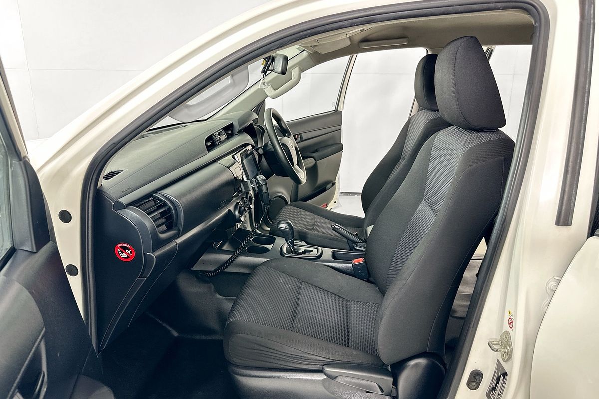 2019 Toyota HILUX WORKMATE (4x4) GUN125R MY19 4X4