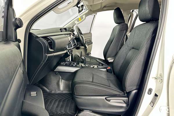 2022 Toyota HILUX SR (4x4) GUN126R 4X4