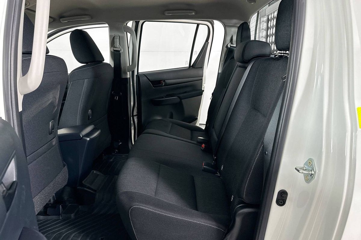2024 Toyota HILUX SR (4x4) GUN126R 4X4