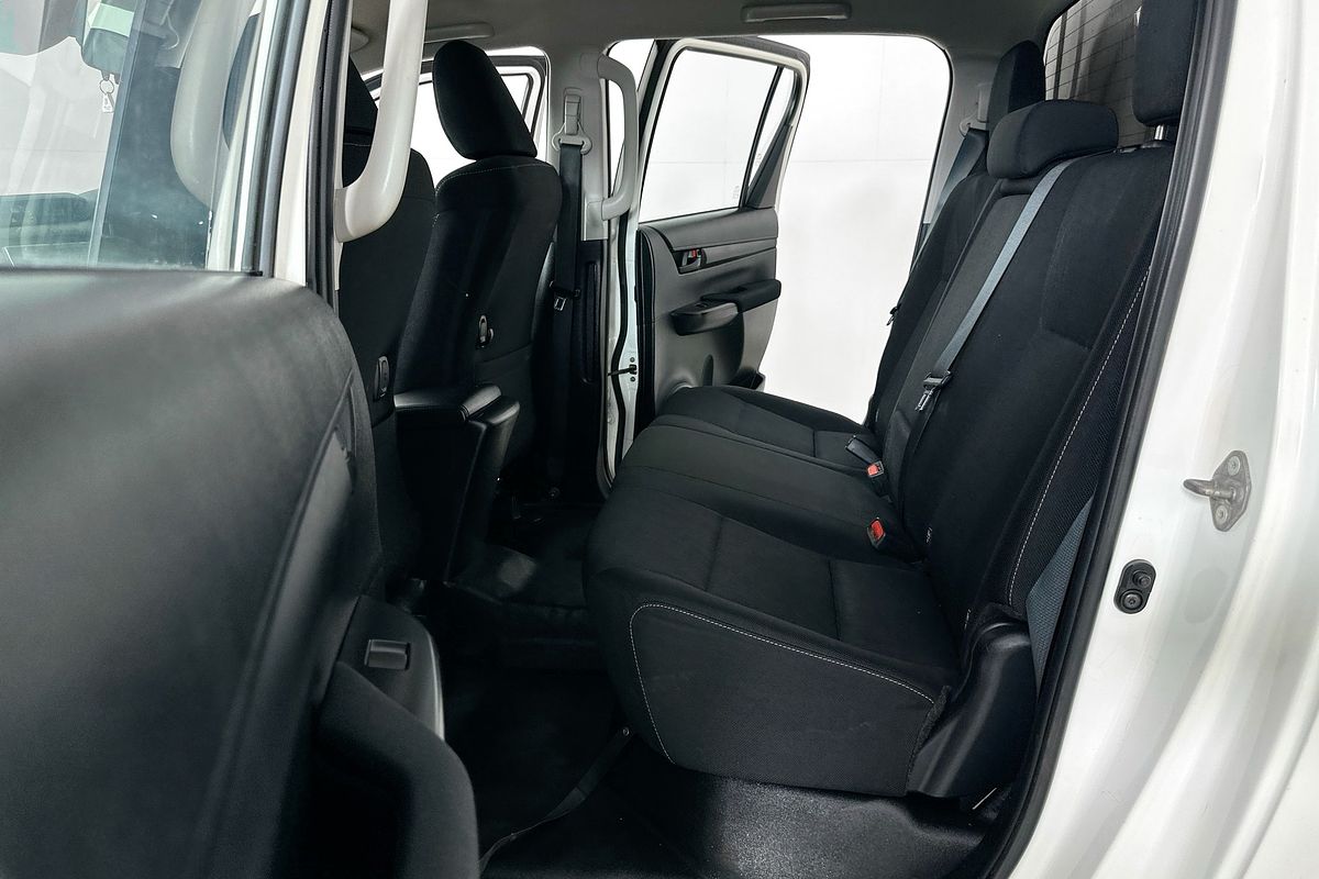 2020 Toyota HILUX SR (4x4) GUN126R MY19 UPGRADE 4X4