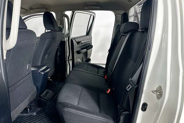 2022 Toyota HILUX SR (4x4) GUN126R 4X4