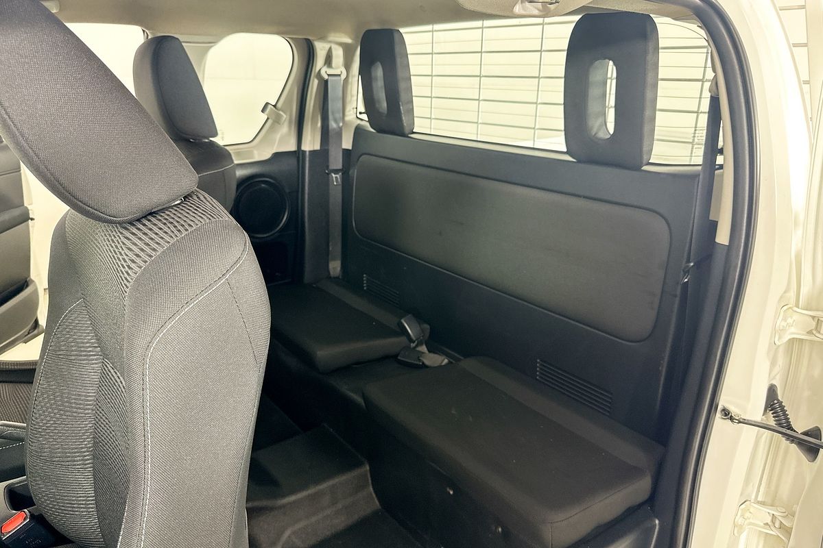 2019 Toyota HILUX SR (4x4) GUN126R MY19 UPGRADE 4X4