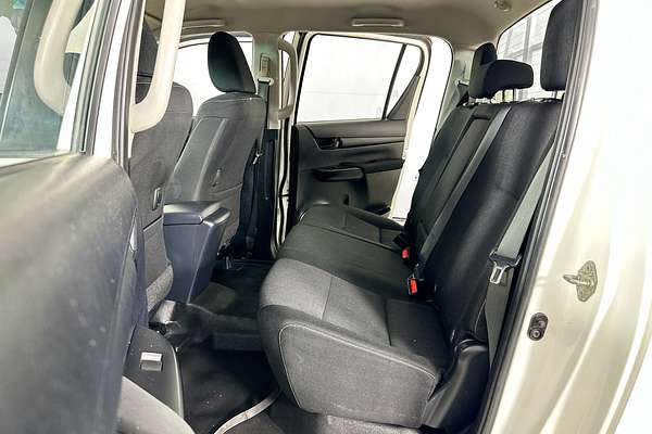 2019 Toyota HILUX SR (4x4) GUN126R MY19 4X4