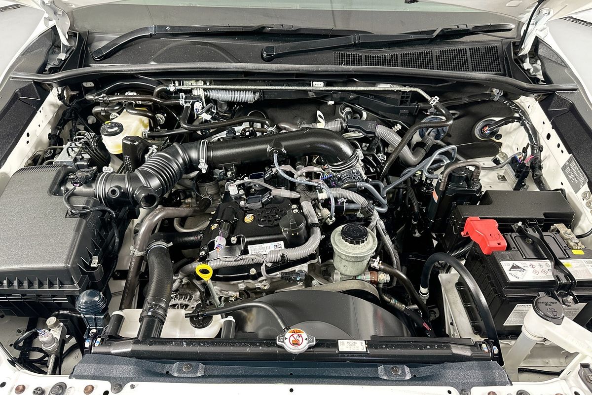 2018 Toyota HILUX WORKMATE TGN121R MY17 REAR WHEEL DRIVE