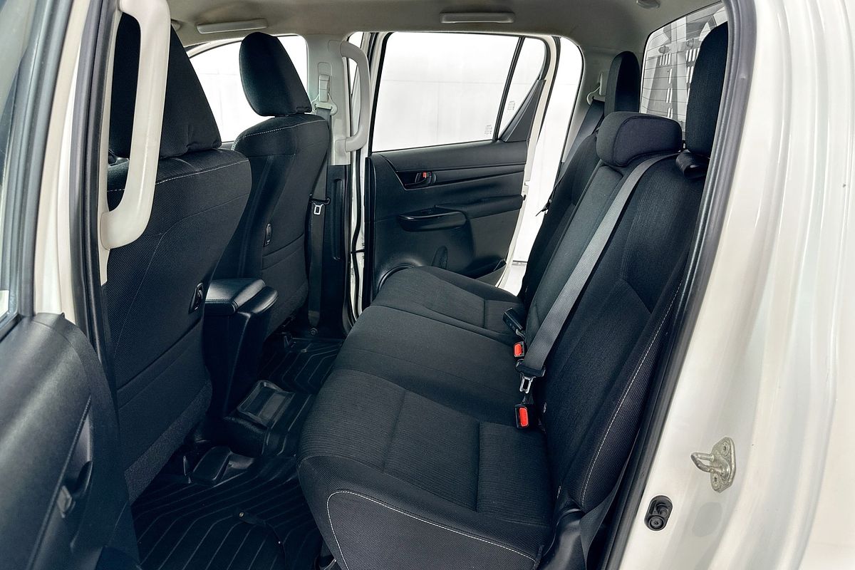 2022 Toyota HILUX SR (4x4) GUN126R 4X4