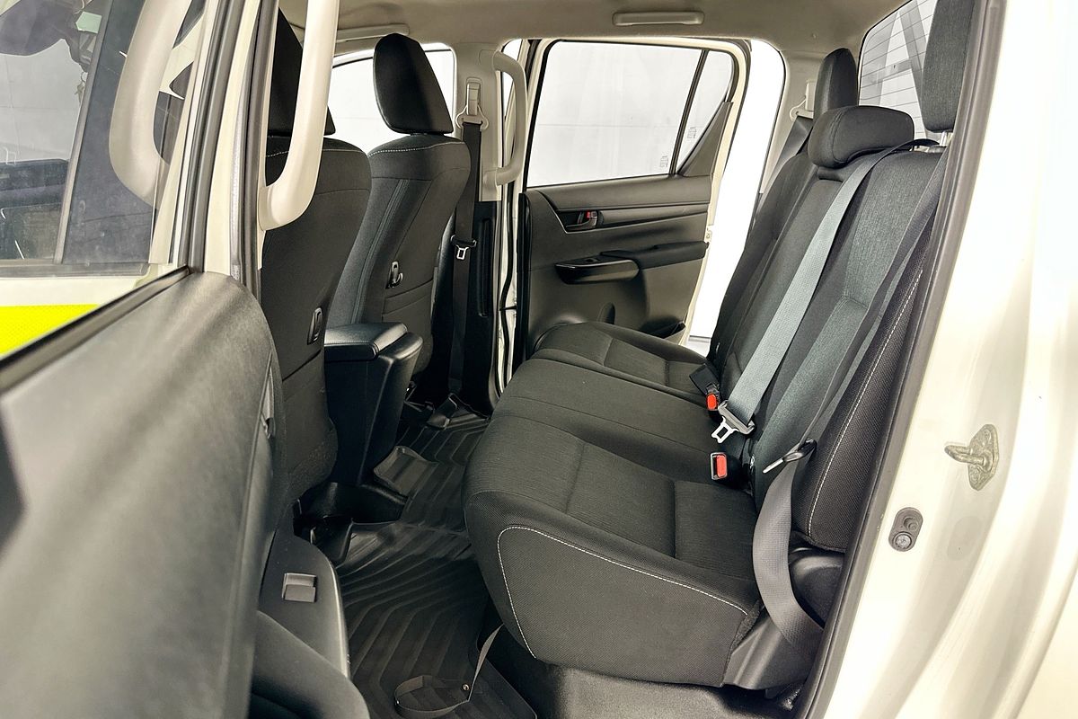 2023 Toyota HILUX SR (4x4) GUN126R 4X4