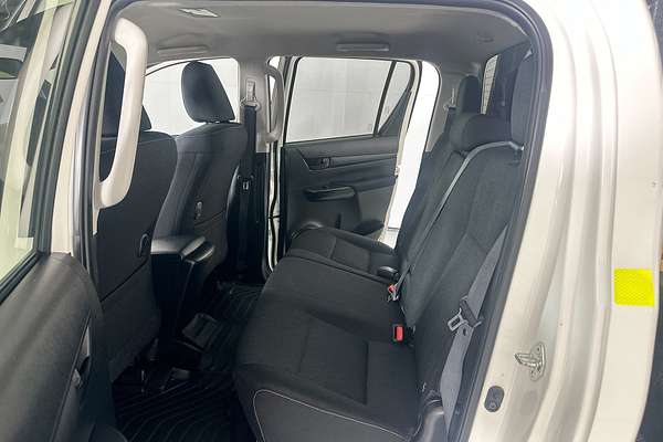 2023 Toyota HILUX SR (4x4) GUN126R 4X4