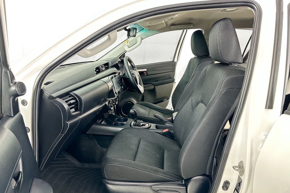 2022 Toyota HILUX SR (4x4) GUN126R 4X4