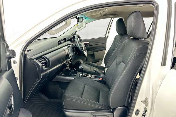 2022 Toyota HILUX SR (4x4) GUN126R 4X4