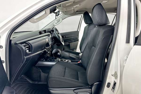 2022 Toyota HILUX SR (4x4) GUN126R 4X4