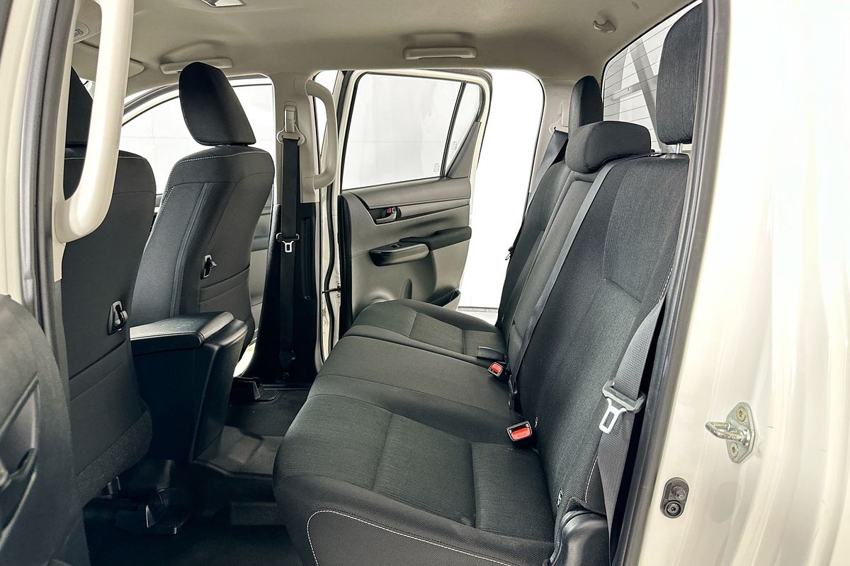 2023 Toyota HILUX SR (4x4) GUN126R 4X4