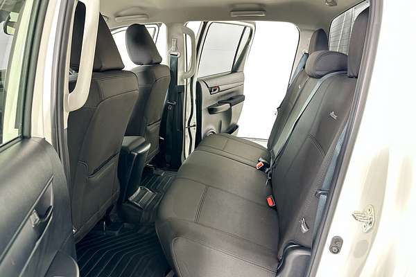 2024 Toyota HILUX SR (4x4) GUN126R 4X4