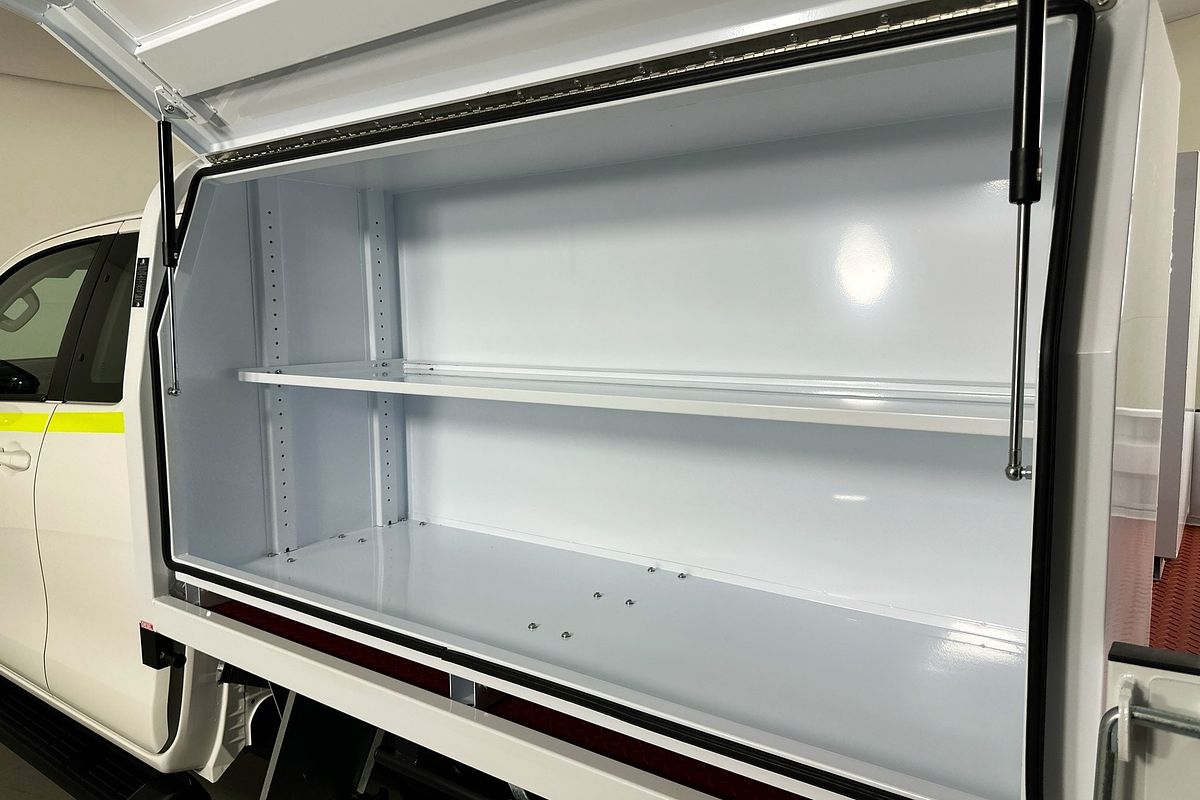 2025 Toyota HILUX SR (4x4) GUN126R RC 4X4