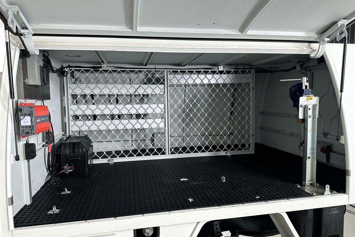 2019 Toyota HILUX SR (4x4) GUN126R MY19 4X4