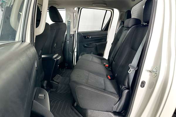 2024 Toyota HILUX SR (4x4) GUN126R 4X4