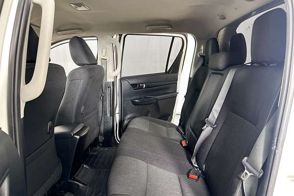 2022 Toyota HILUX SR (4x4) GUN126R 4X4