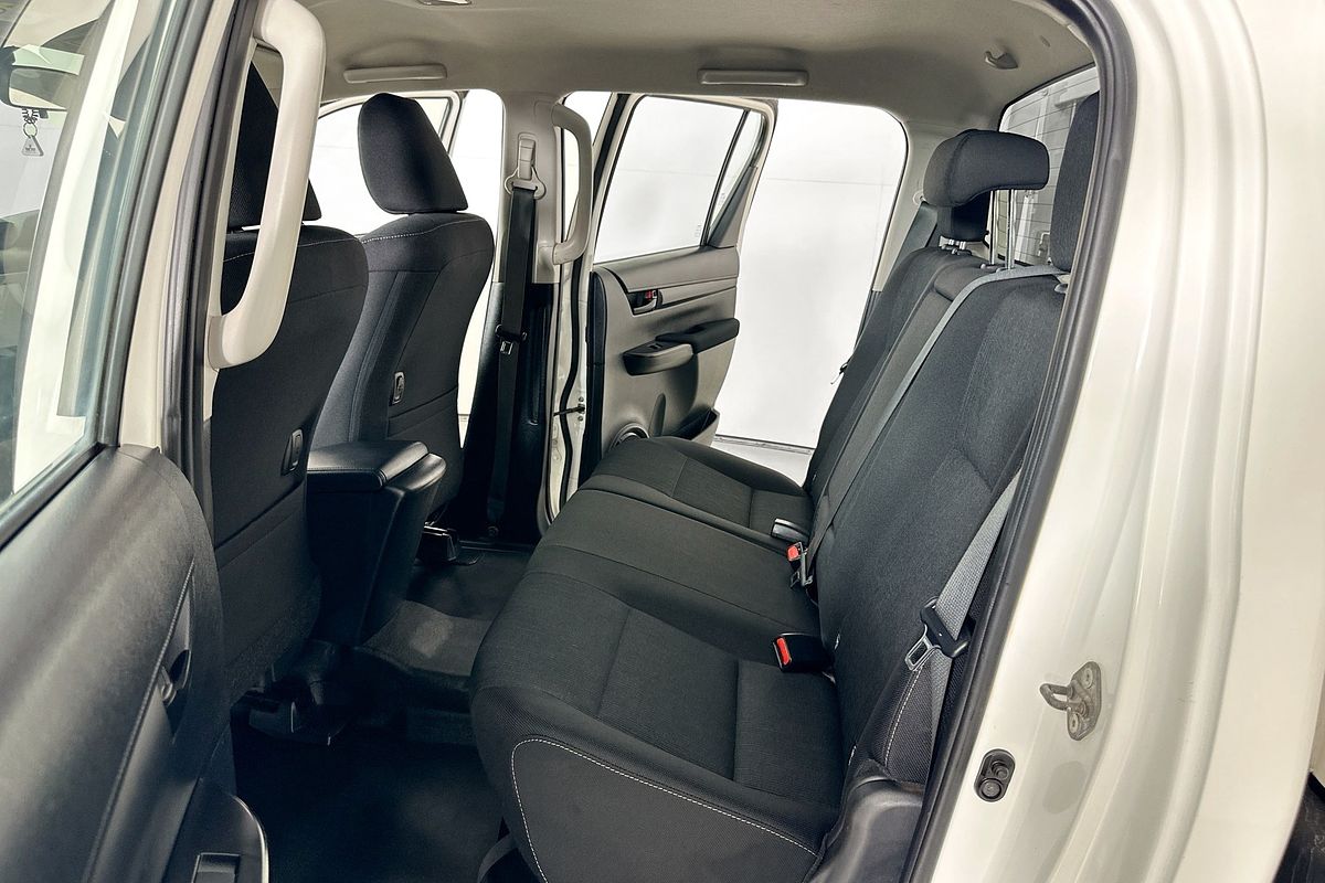 2021 Toyota HILUX SR (4x4) GUN126R 4X4