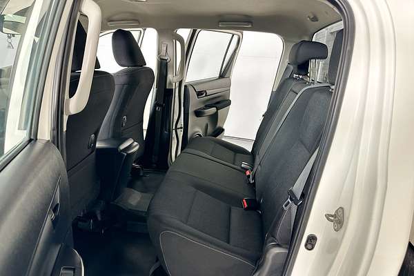 2021 Toyota HILUX SR (4x4) GUN126R 4X4