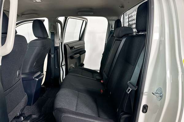 2024 Toyota HILUX SR 48V (4x4) GUN126R 4X4