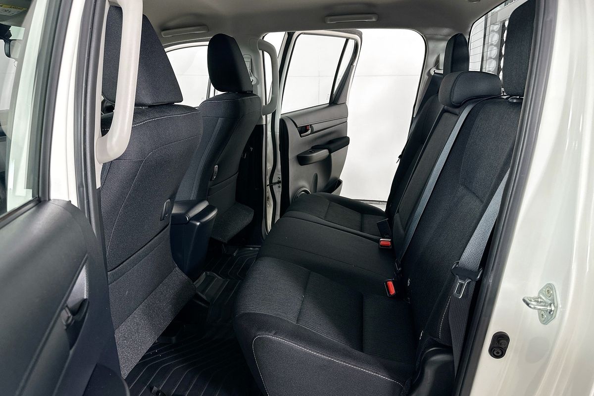 2023 Toyota HILUX SR (4x4) GUN126R 4X4