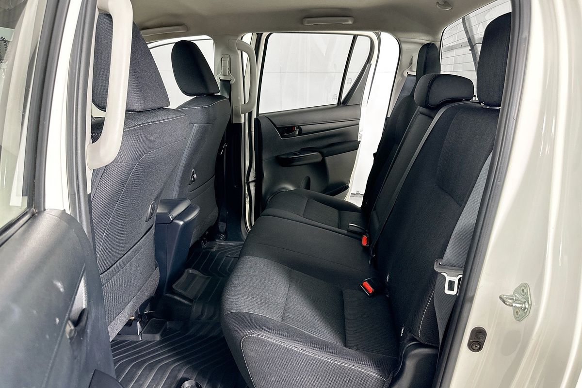 2023 Toyota HILUX SR (4x4) GUN126R 4X4