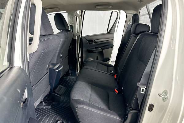 2023 Toyota HILUX SR (4x4) GUN126R 4X4