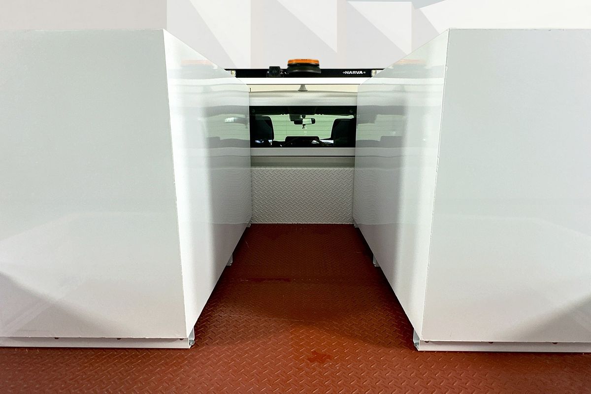 2025 Toyota HILUX SR (4x4) STEEL WHEELS GUN126R RC 4X4