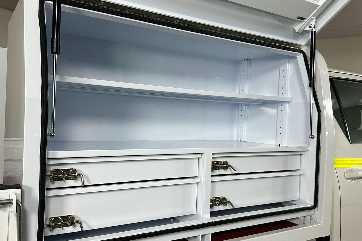 2025 Toyota HILUX SR 48V (4x4) GUN126R RC 4X4