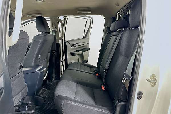 2022 Toyota HILUX SR (4x4) GUN126R 4X4