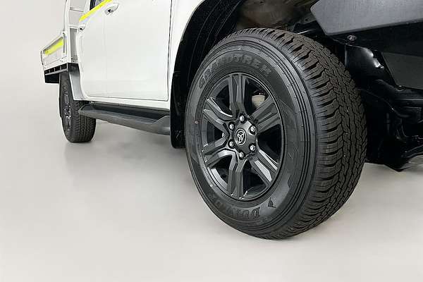 2023 Toyota HILUX SR (4x4) STEEL WHEELS GUN126R 4X4