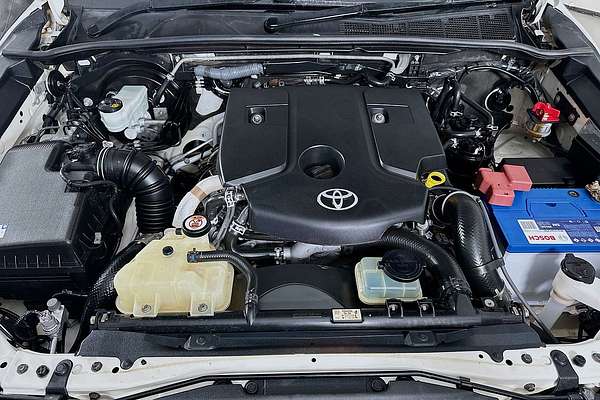 2021 Toyota HILUX SR (4x4) GUN126R FACELIFT 4X4