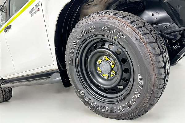 2021 Toyota HILUX SR (4x4) GUN126R FACELIFT 4X4