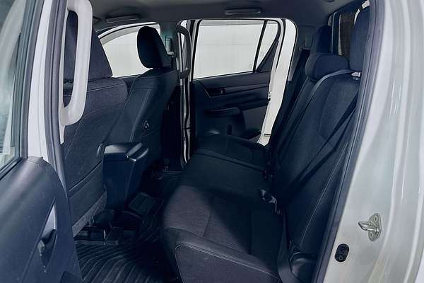 2017 Toyota HILUX SR (4x4) GUN126R MY17 4X4