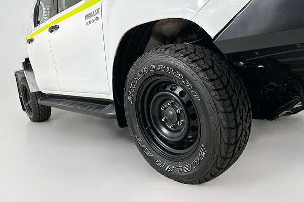 2021 Toyota HILUX SR (4x4) GUN126R FACELIFT 4X4