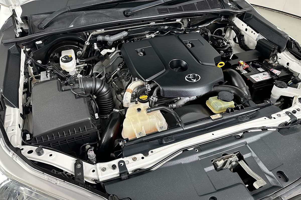 2016 Toyota HILUX SR (4x4) GUN126R 4X4