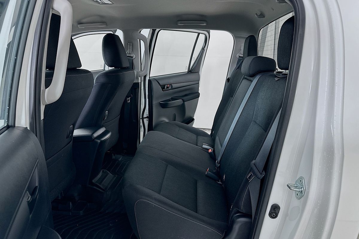 2023 Toyota HILUX SR GUN126R 4X4