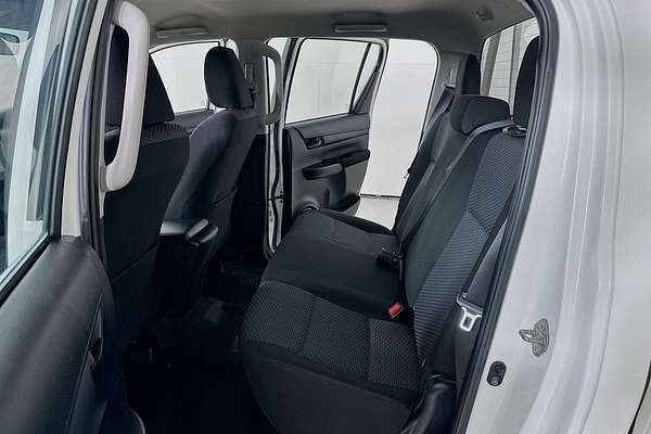 2017 Toyota HILUX WORKMATE GUN122R REAR WHEEL DRIVE