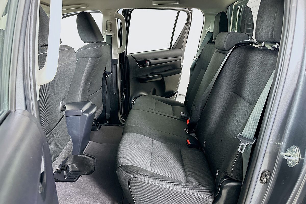 2019 Toyota HILUX SR (4x4) GUN126R MY19 UPGRADE 4X4