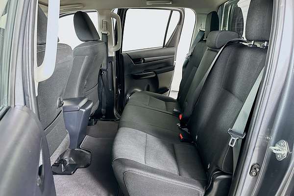 2019 Toyota HILUX SR (4x4) GUN126R MY19 UPGRADE 4X4