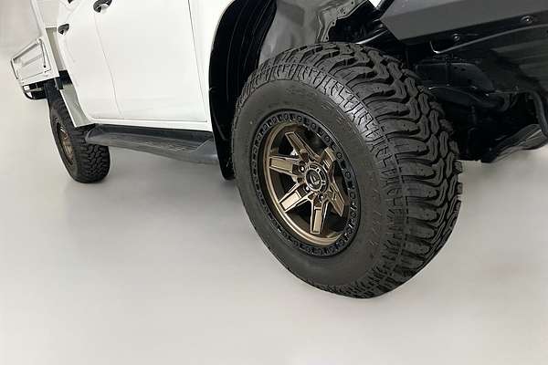 2020 Toyota HILUX SR (4x4) GUN126R MY19 UPGRADE 4X4