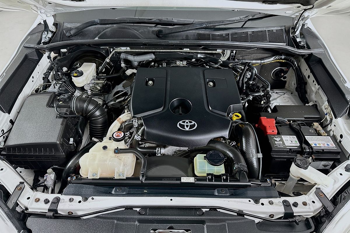 2017 Toyota HILUX WORKMATE GUN122R REAR WHEEL DRIVE