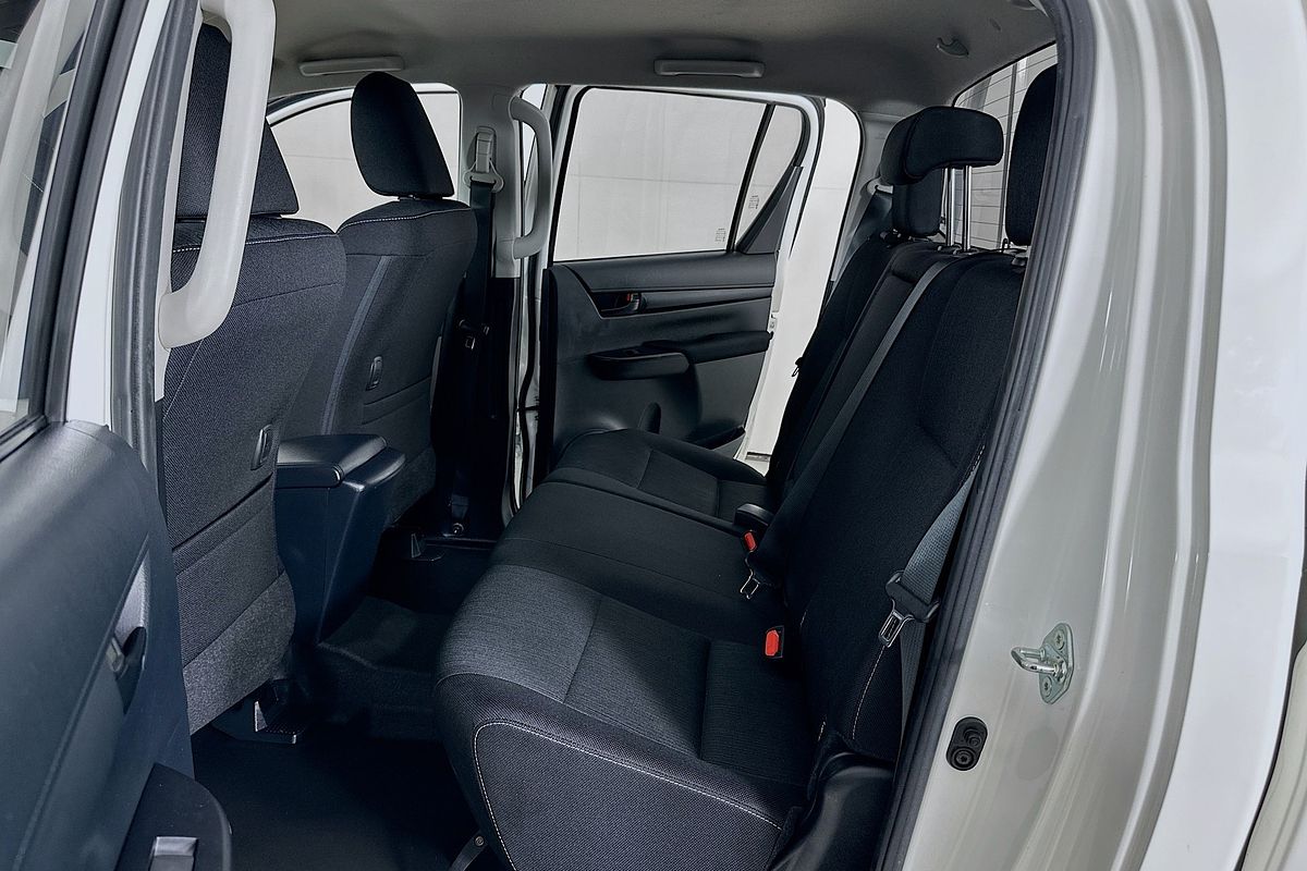 2021 Toyota HILUX SR (4x4) GUN126R 4X4