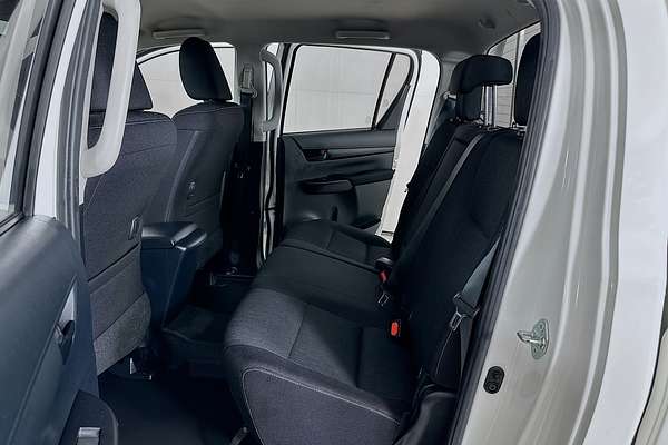 2021 Toyota HILUX SR (4x4) GUN126R 4X4