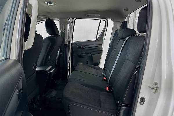 2018 Toyota HILUX SR (4x4) GUN126R MY19 4X4