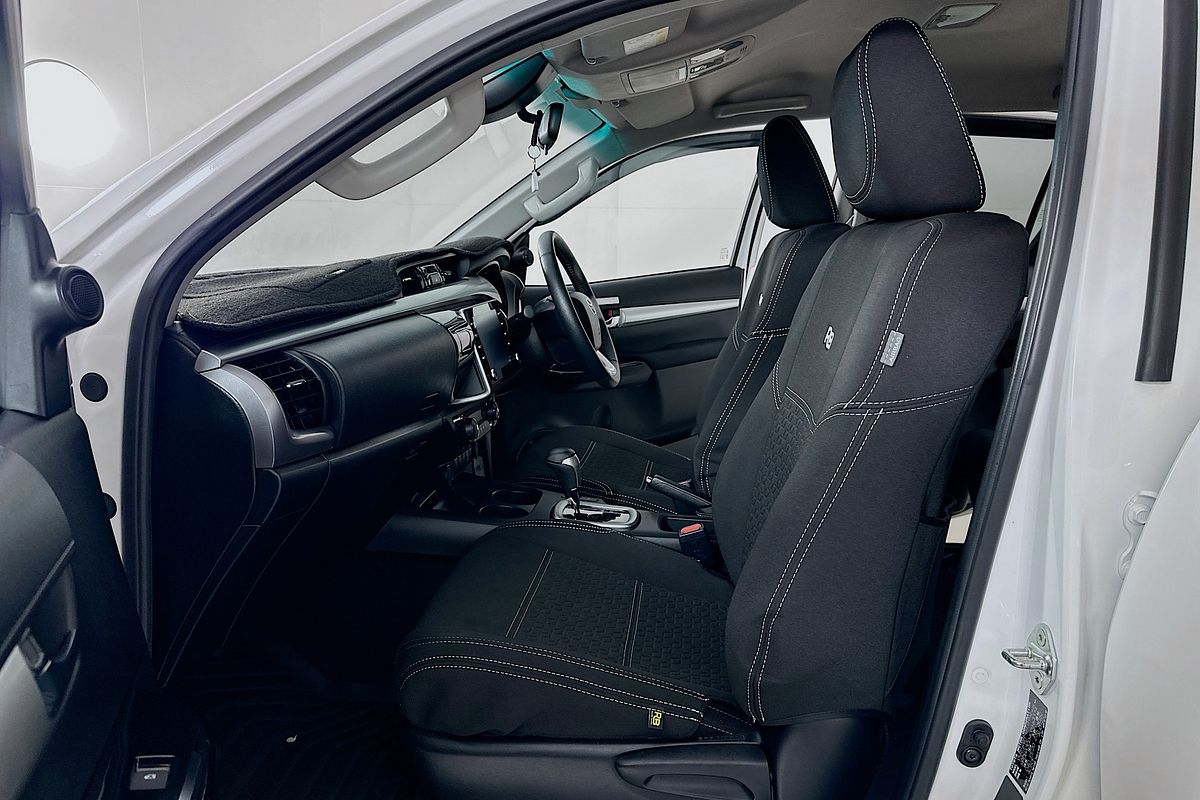 2022 Toyota HILUX SR5 (4x4) GUN126R 4X4