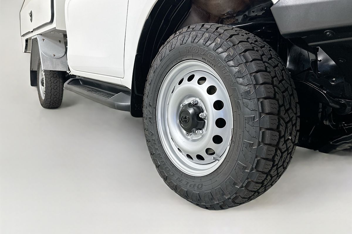 2017 Toyota HILUX SR (4x4) GUN126R 4X4