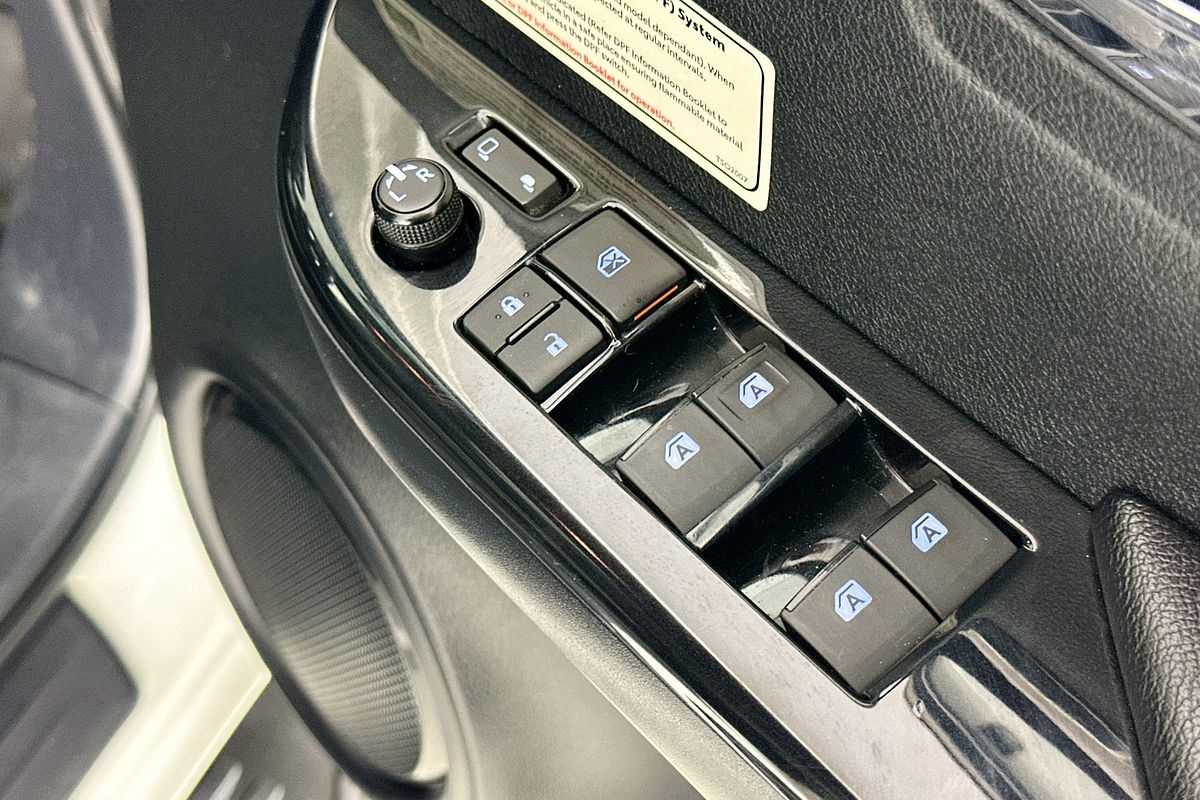 2020 Toyota HILUX ROGUE (4x4) GUN126R FACELIFT 4X4