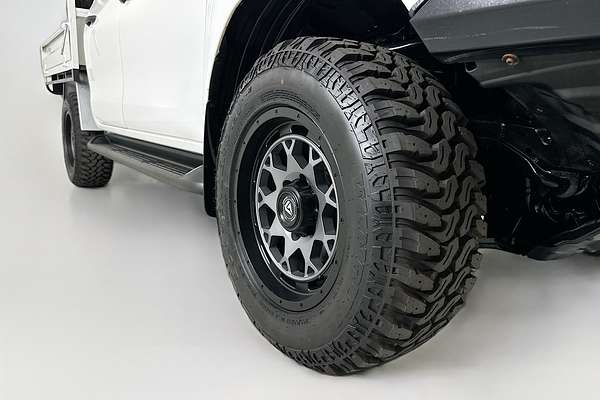 2019 Toyota HILUX SR (4x4) GUN126R MY19 4X4