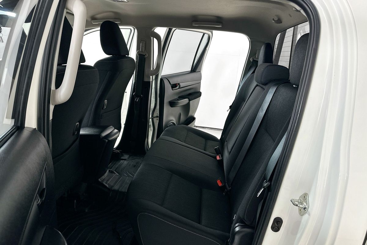 2022 Toyota HILUX SR (4x4) GUN126R 4X4